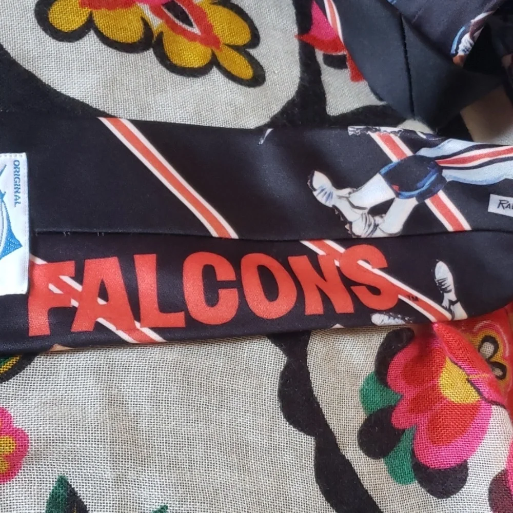 Vintage 1990 Ralph Marlin Atlanta Falcons necktie